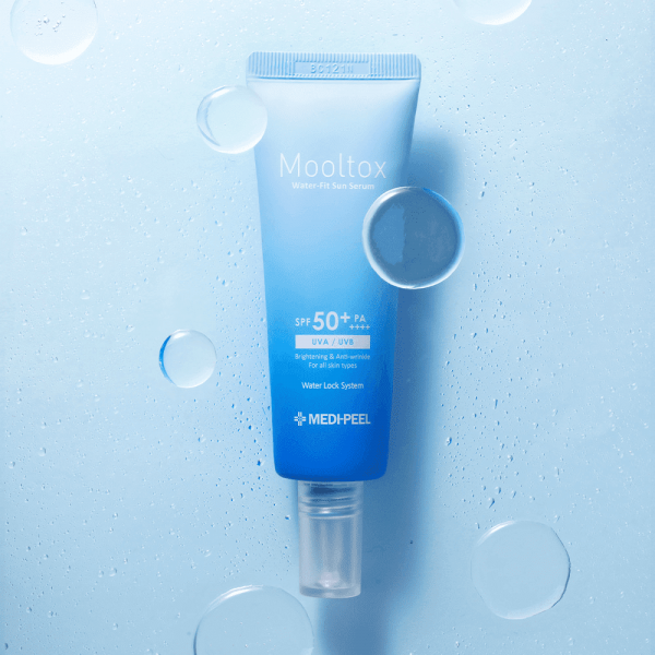 MEDI-PEEL Ультраувлажняющая солнцезащитная сыворотка для лица Aqua Mooltox Water-Fit Sun Serum SPF 50+ PA++++ (50 мл) 