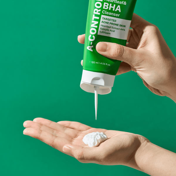 NINE LESS Очищающая пенка для проблемной кожи лица с салициловой кислотой A-Control Heartleaf & BHA Cleanser (120 мл)