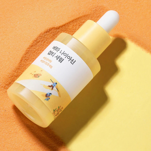 ROUND LAB Осветляющая капсульная сыворотка для лица с ниацинамидом Vita Niacinamide Dark Spot Serum (30 мл)