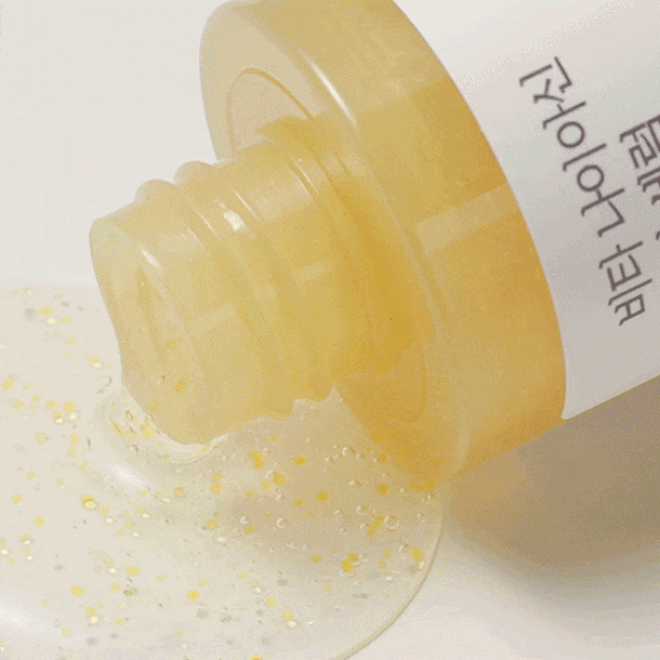 ROUND LAB Осветляющая капсульная сыворотка для лица с ниацинамидом Vita Niacinamide Dark Spot Serum (30 мл)
