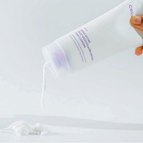Celimax Слабокислотная очищающая пенка для лица Derma Nature Relief Madecica pH Balancing Foam Cleansing (150 мл)