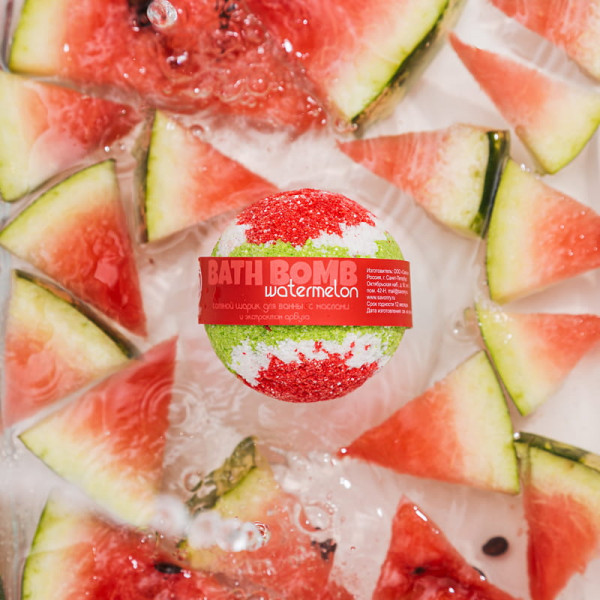 SAVONRY Парфюмированная соляная бомбочка для ванны с маслами и экстрактом арбуза Watermelon (1 шт)