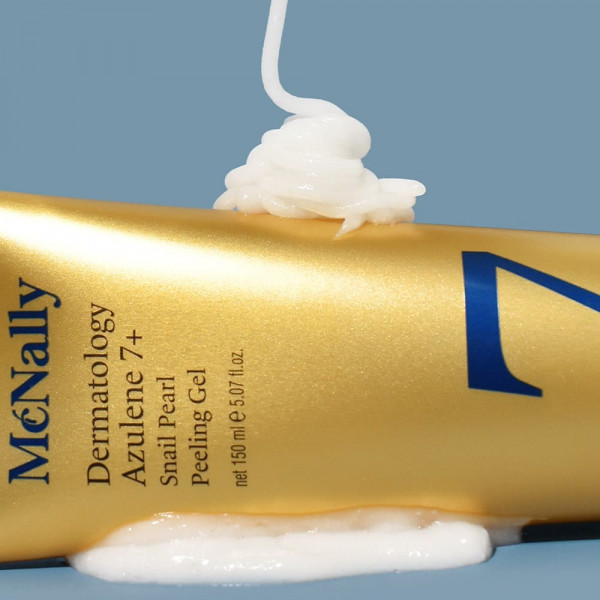 McNally Пилинг-гель для лица с азуленом и муцином улитки Dermatology Azulene 7+ Snail Pearl Peeling Gel (150 мл)