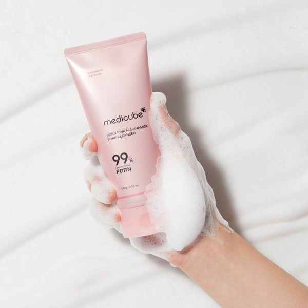 Medicube Глубокоочищающая пенка для умывания с PDRN и ниацинамидом PDRN Pink Niacinamide Whip Cleanser (120 г)