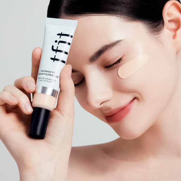 TFIT Увлажняющий тональный флюид для лица "Темно-бежевый" Radiance Fit Serum Foundation C03 Rosy (30 г)