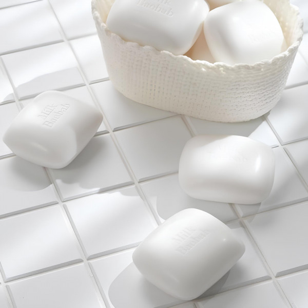 Milk Baobab Парфюмированное туалетное мыло для тела с комплексом масел Original Soap White Soap (85 г)