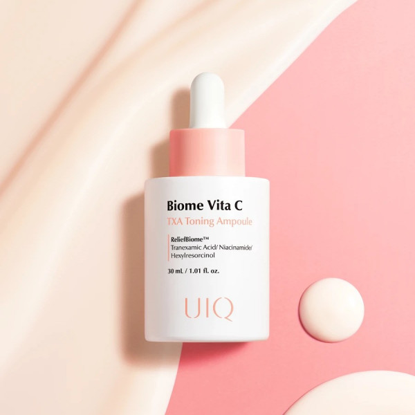 UIQ Осветляющая сыворотка для лица с витамином С и транексамовой кислотой Biome Vita C TXA Toning Ampoule (30 мл)