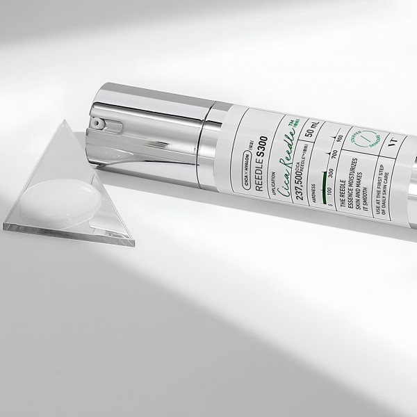  VT Cosmetics Бустер-сыворотка для лица с микроиглами Reedle Shot 300 (50 мл)
