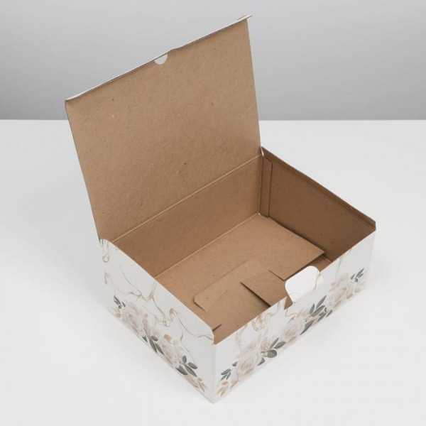Коробка сборная «К 8 марта», 20 × 15 × 10 см